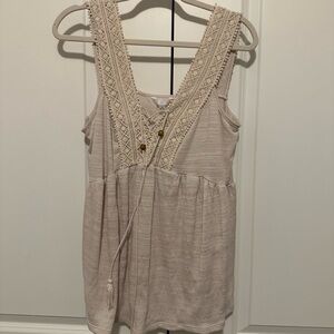 Time and Tru Beige/cream Sleeveless Blouse with Lace Detail